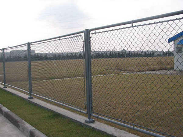 鐵絲網圍墻圖片1