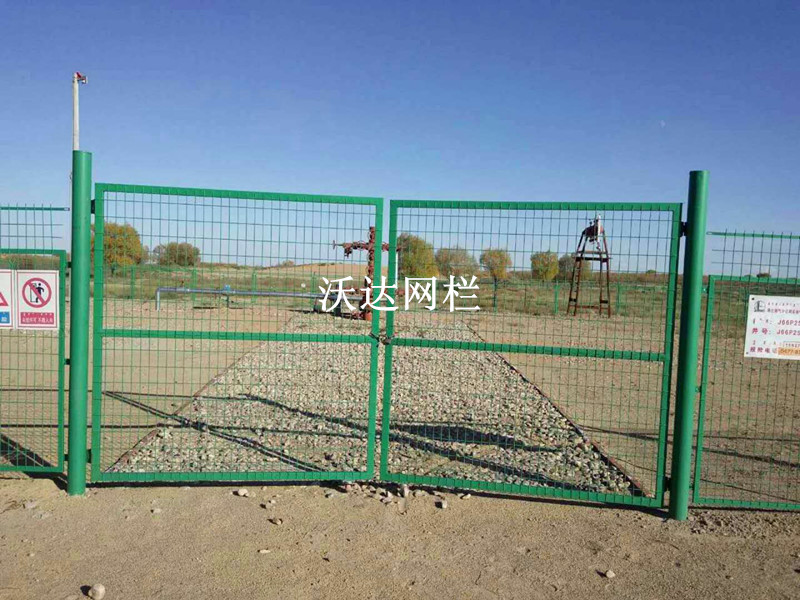 內(nèi)蒙古烏拉特中旗油井護(hù)欄網(wǎng)工程圖片2 內(nèi)蒙古烏拉特中旗油井護(hù)欄網(wǎng)工程圖片2