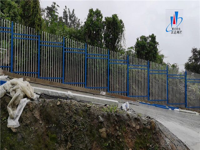 圍墻鐵藝護(hù)欄圖片7