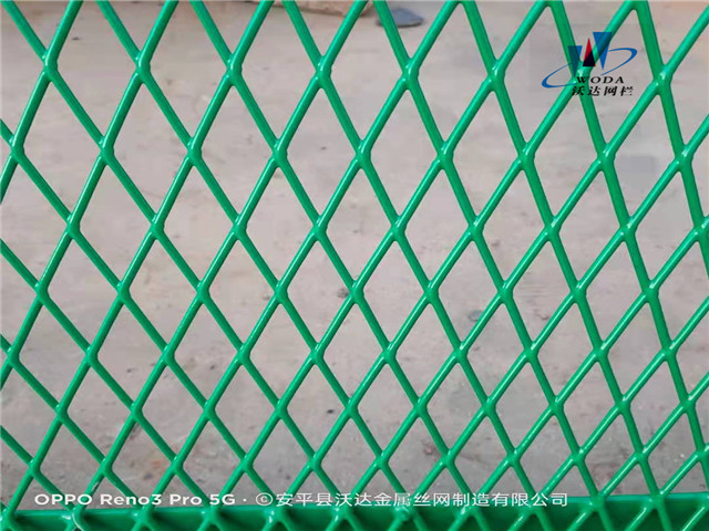 鋼板網護欄圖片2 鋼板網護欄圖片2