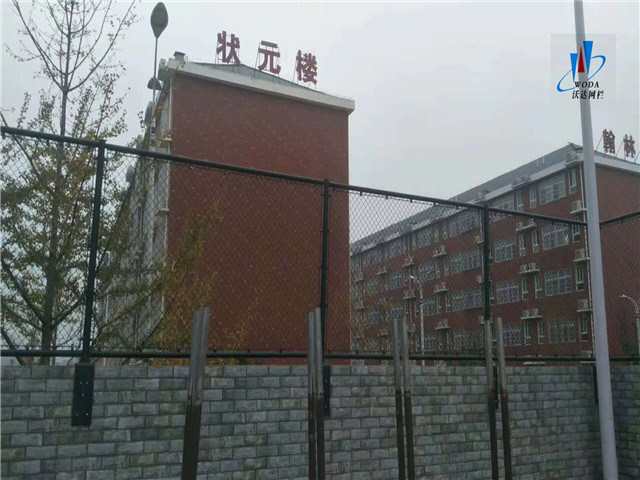 安徽皖西當代運動場圍網工程圖片6 安徽皖西當代運動場圍網工程圖片6