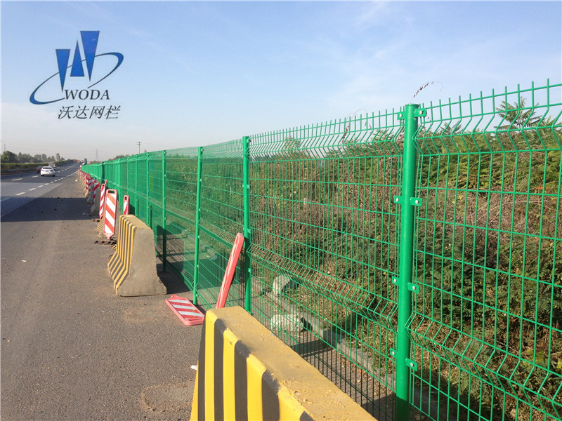 公路護(hù)欄網(wǎng)圖片1 公路護(hù)欄網(wǎng)圖片1