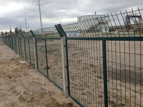 浸塑鐵路防護柵欄 (3).jpg