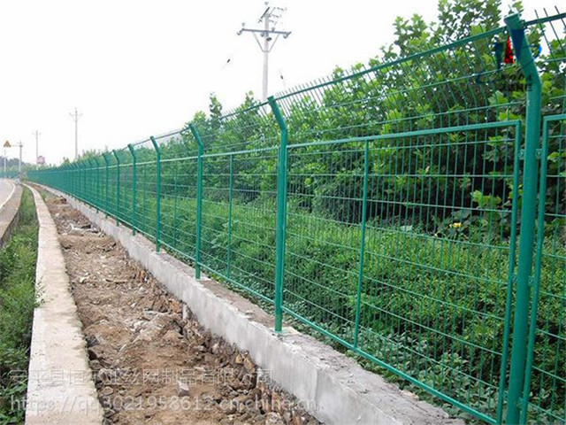 公路隔離柵圖片2